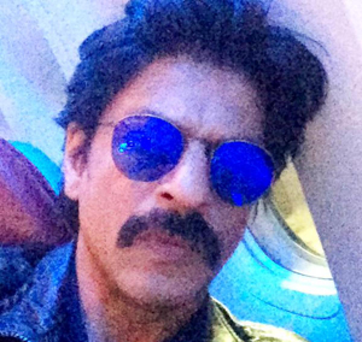 SRK shares mustachioed look